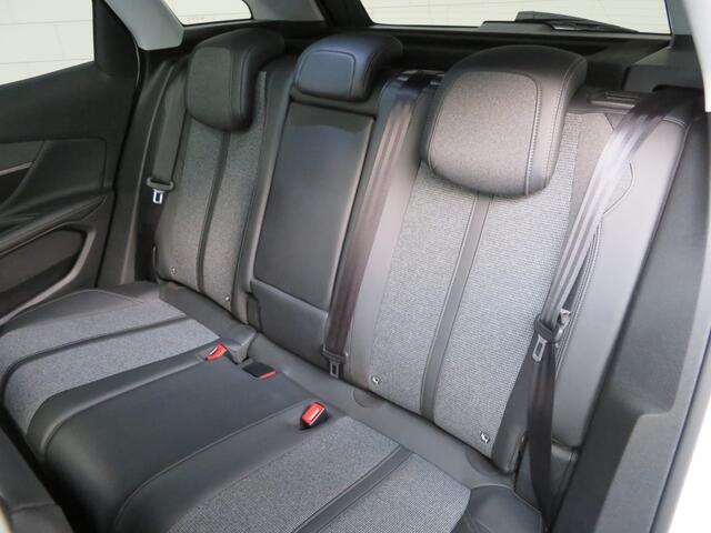 Peugeot 3008 1.2 PT BL Prem Av