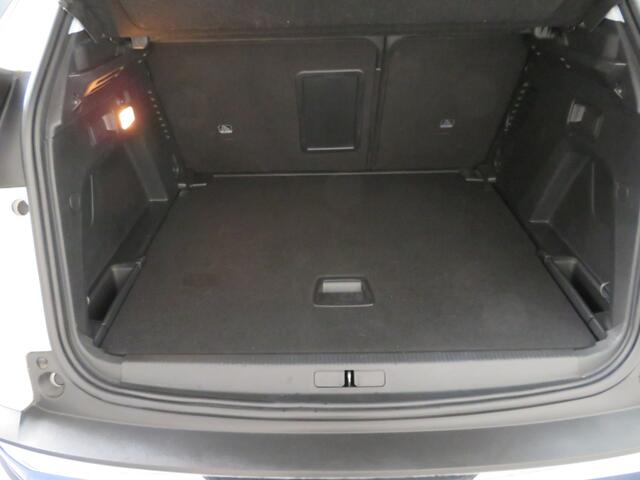 Peugeot 3008 1.2 PT BL Prem Av