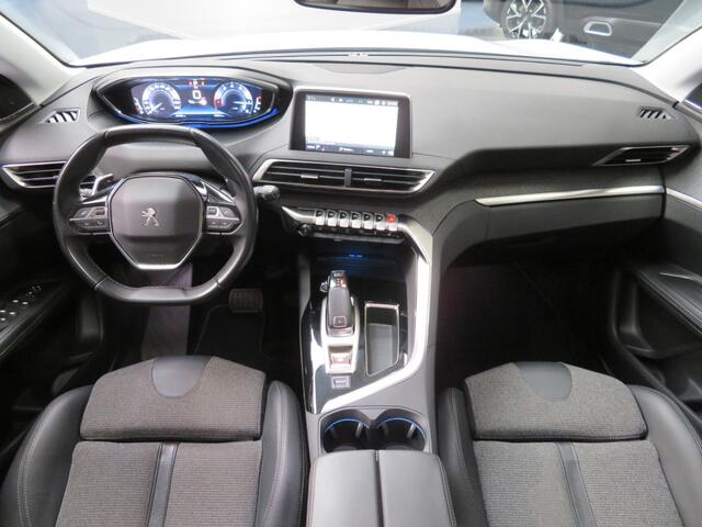 Peugeot 3008 1.2 PT BL Prem Av
