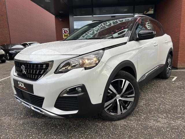 Peugeot 3008 1.2 PureTech Allure // NAVI + CARPLAY // PANO/SCHUIFKANTELDAK // LED // CAMERA // PDC V+A // KEYLESS