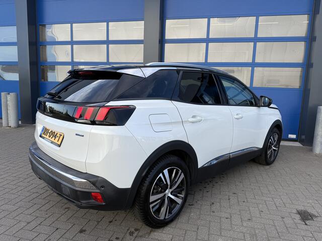 Peugeot 3008 1.2 PureTech 96kW Automaat/ Panoramadak/ Virtual cockpit/ Allure