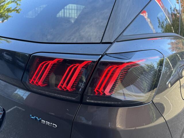 Peugeot 3008 1.6 HYbrid 225 Allure // NAVI // CLIMA // CRUISE // STOELVERWARMING // TREKHAAK //