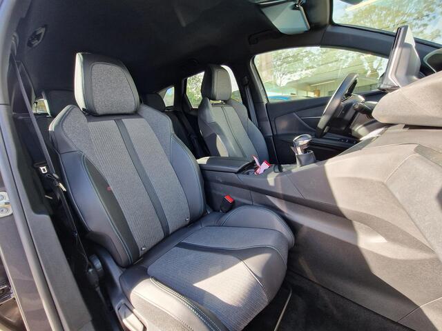 Peugeot 3008 1.2 PureTech Allure Pack Business | Camera | Full LED | 18'' LM Velgen| Climate Control | Navigatie | Keyless Entry & Start