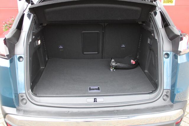 Peugeot 3008 1.6 HYbrid 225PK GT PACK BUSINESS | AFNEEMBARE TREKHAAK | COMFORT STOELEN MET MASSAGE FUNCTIE | PANORAMISCH SCHUIF/KANTEL DAK | ELEKTRISCH BEDIENBARE BESTUURDERSTOEL MET GEHEUGEN | MASSAGE FUNCTIE | STOEL VERWARMING | FOCAL AUDIO SYSTEM | AFNEEMBARE TREKH