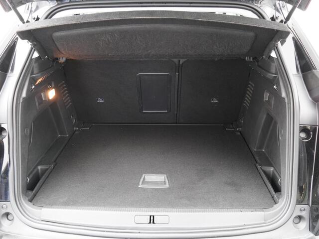 Peugeot 3008 1.2 PureTech Allure - Navigatie - Camera - Trekhaak - Climate Control