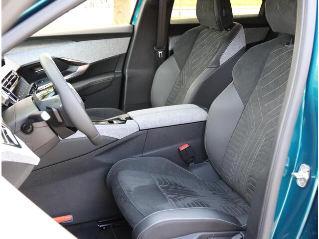 Peugeot 3008 e-3008 GT Avantage 210PK 73 kWh | Alcantara | Stoelverwarming | 360Camera | AdaptiveCruiseControl | Navigatie | ClimateControl | AppleCarPlay/AndroidAuto |