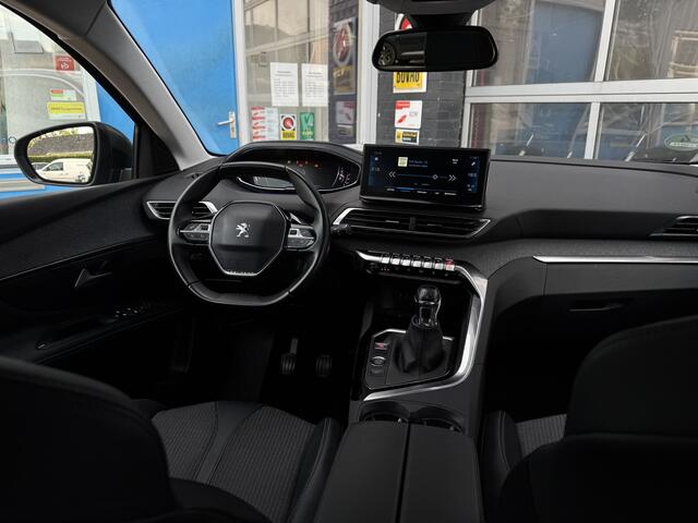 Peugeot 3008 1.2 PureTech Blue Lease Allure GRATIS Afleverpakket! | Afneembare Trekhaak | Voorstoelen Verwarmd | Dodehoek Assistentie |