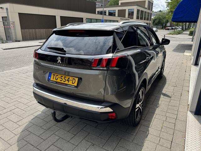 Peugeot 3008 1.2 PureTech Allure. NL AUTO. NL AUTO/PANO/LEDER