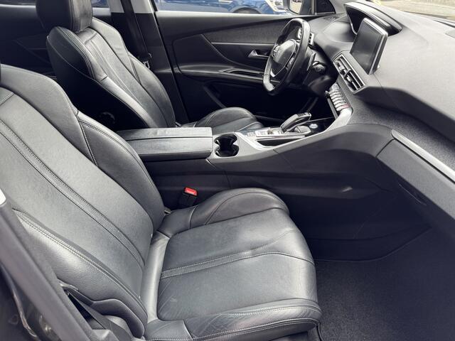 Peugeot 3008 1.2 PureTech Allure. NL AUTO. NL AUTO/PANO/LEDER