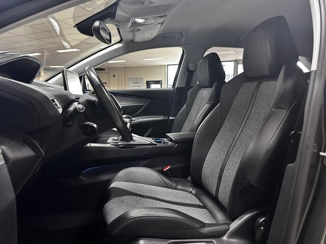 Peugeot 3008 1.2 PureTech Allure/ D-Riem verv: 71.000 KM!/ Camera/ Virtual Dash./ 19'' LMV/ Half-Leder/ Apple + Android/ Lane-Assist./ Dode-Hoek DET./ Sfeerverl./ DAB+/ Clima/ Cruise/ PDC V+A/ Extra getint glas.