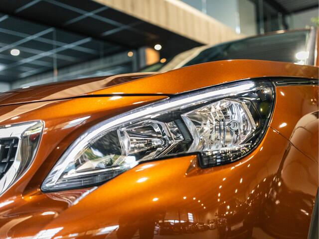 Peugeot 3008 1.2 130pk Blue Lease Executive Camera | Trekhaak | Carplay/Android | Navi