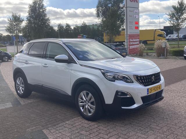 Peugeot 3008 1.2 PureTech Blue Lease Executive | Apple carplay/Android auto | Navigatie | Trekhaak | Dakrails | Cruise control | Climate control | Parkeersensoren achter |