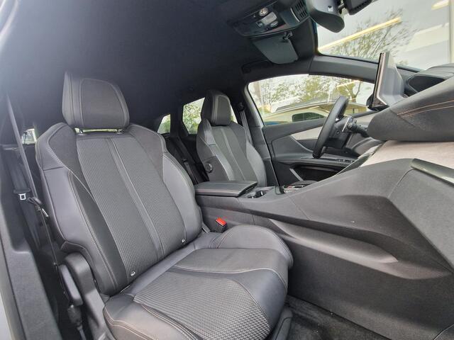 Peugeot 3008 1.2 Hybrid 136 GT | Climate & Cruise Control | Navigatie | Achteruitrijd Camera | Stoelverwarming |