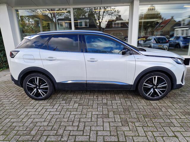 Peugeot 3008 1.6 HYbrid4 300 GT Pack Business | Climate & Adaptive Cruise Control | Stoelverwarming | Parkeersensoren | Camera | AppleCarPlay/AndroidAuto |