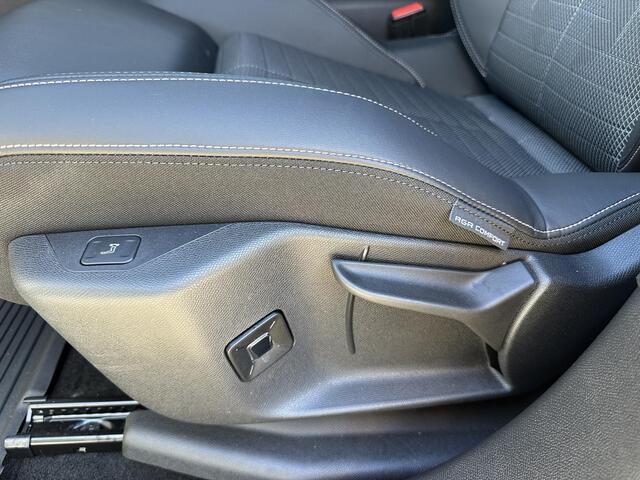 Peugeot 3008 1.2 Hybrid 145 PK Allure Automaat | Navigatie | Keyless Entry | AGR Stoel met Stoelverwarming | Camera | Climate Control | LED Verlichting | Cruise Control | Parkeersensoren | 19" Lichtmetalen Velgen | Hoge Zitpositie |