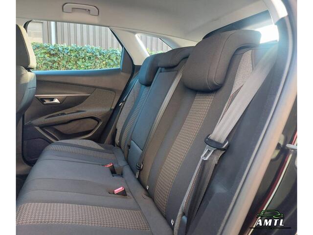 Peugeot 3008 - 1.2 PureTech Blue Lease Executive