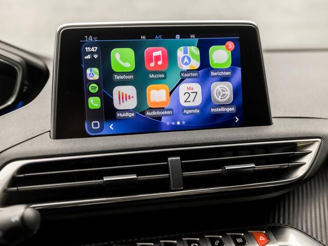 Peugeot 3008 1.2 PureTech Sport (APPLE CARPLAY, GROOT NAVI, LEDEREN SPORTSTOELEN, STOELVERWARMING, GETINT GLAS, 360 CAMERA, TREKHAAK, LANE ASSIST, DAB+, NIEUWE APK, NIEUWSTAAT)