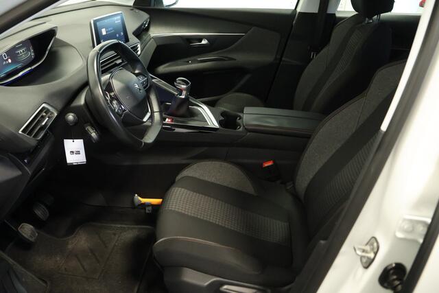 Peugeot 3008 1.2 PureTech Active / Navi / CarPlay / Cruisecontrol / Trekhaak