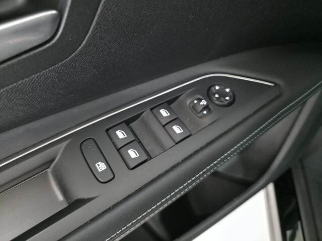 Peugeot 3008 1.2 PureTech Allure Pack