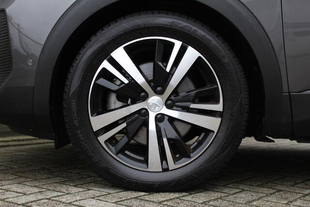 Peugeot 3008 1.6 HYbrid 225 GT | Nachtzicht | Panoramadak | Trekhaak | Navigatie | Camera | BLIS