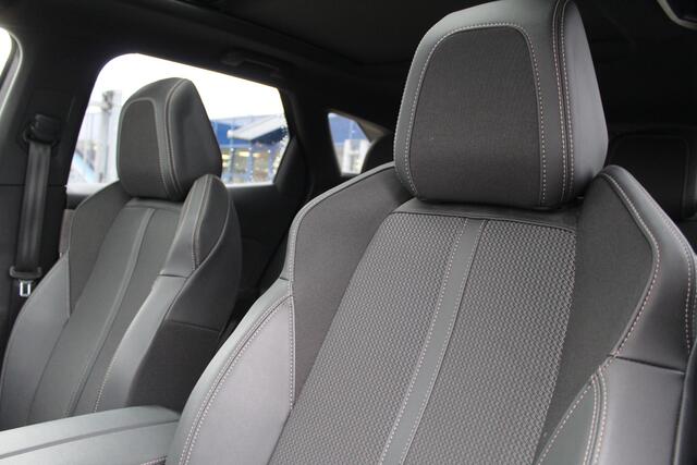 Peugeot 3008 1.6 HYbrid 225 GT | Nachtzicht | Panoramadak | Trekhaak | Navigatie | Camera | BLIS