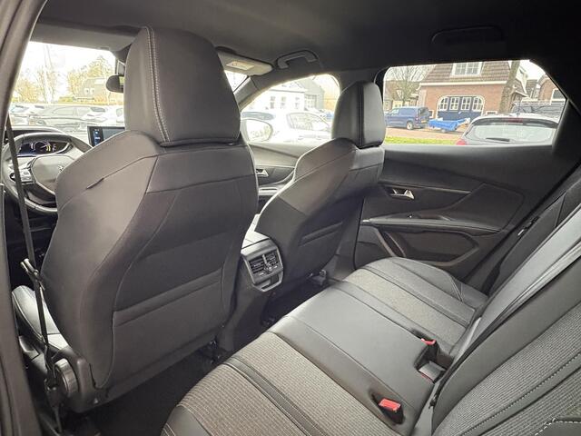 Peugeot 3008 1.2 Hybrid 136 Allure | Elektr. achterklep | Keyless Entry | Dodehoek detectie | Adaptieve Cruise Control | Achteruitrijcamera