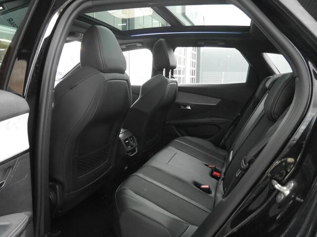Peugeot 3008 1.6 HYbrid4 300 GT | 300PK | 4 wielaandrijving | Panoramadak | Achteruitrijcamera | Led verlichting | 18 inch lichtmetalen velgen | Keyless entry en start