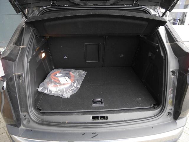 Peugeot 3008 1.6 HYbrid4 300 GT | 300PK | 4 wielaandrijving | Panoramadak | Achteruitrijcamera | Led verlichting | 18 inch lichtmetalen velgen | Keyless entry en start