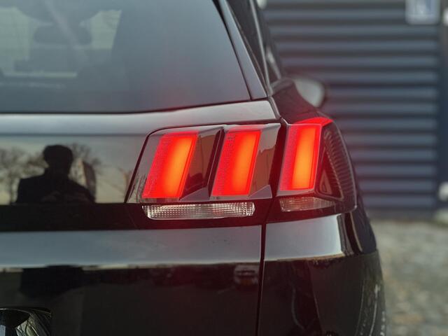 Peugeot 3008 1.2 PureTech Blue Lease Executive | Trekhaak | Navigatie | Climate Control | Cruise Control | Apple Carplay/Android Auto | Parkeersensoren | Draadloze telefoonlader |