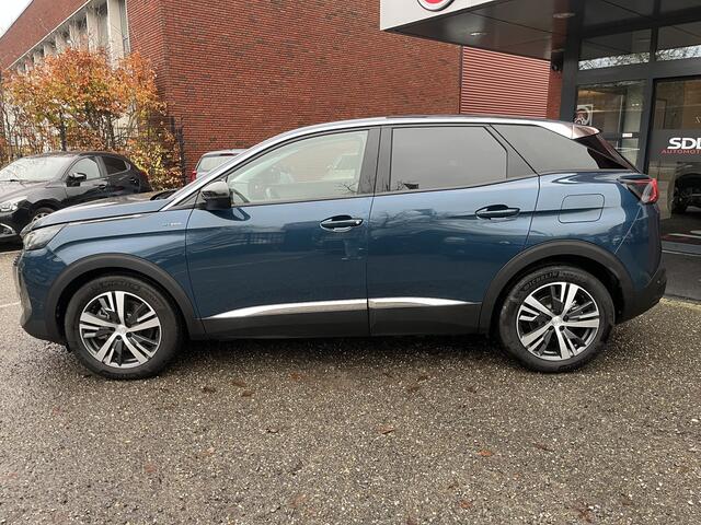 Peugeot 3008 1.6 HYbrid 225 Allure 1e EIGENAAR // DODEHOEK // HALF LEDER // CAMERA+SENSOREN // NAVI+CARPLAY // STOELVERWARMING // CLIMA //