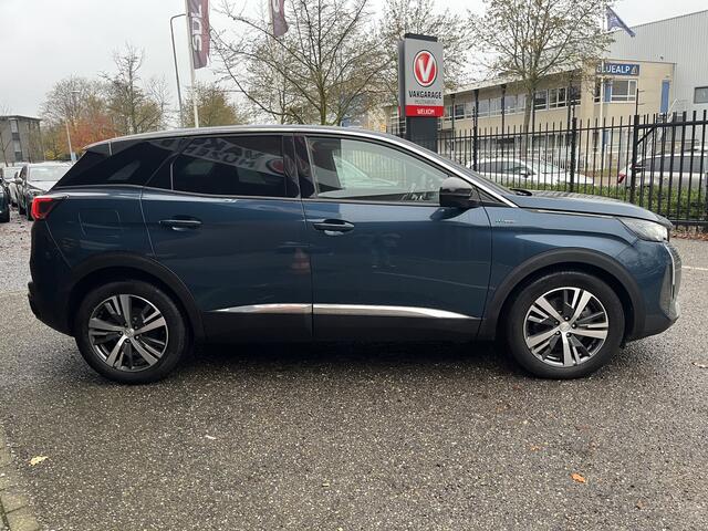 Peugeot 3008 1.6 HYbrid 225 Allure 1e EIGENAAR // ADAPT. CRUISE // KEYLESS // DODEHOEK // CAMERA+SENSOREN // NAVI+CARPLAY // HALF LEDER //