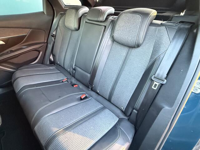 Peugeot 3008 1.6 HYbrid 225 Allure Pack Business