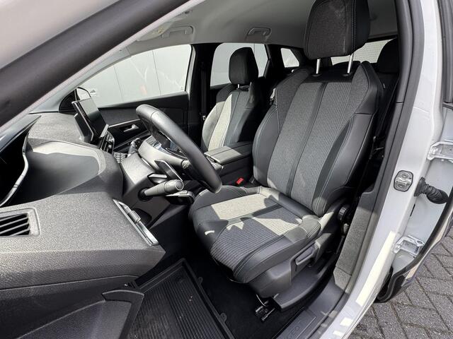 Peugeot 3008 1.6 HYbrid4 300PK Allure AWD Plug-in trekgewicht geremd 1250 KG/ Apple Carplay Android Auto / Climate Control / 360 Camera / Parkeersensoren achter / Adaptiv Cruise Control /