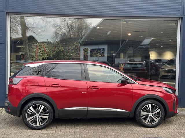 Peugeot 3008 1.6 HYbrid 225 PK Allure | Navigatie | Plug-In Hybride | Climate Control | Cruise Control | Camera | LED Verlichting | 18" Lichtmetalen Velgen | All Season Banden | Stoelverwarming | Parkeersensoren | Dode Hoek Bewaking |