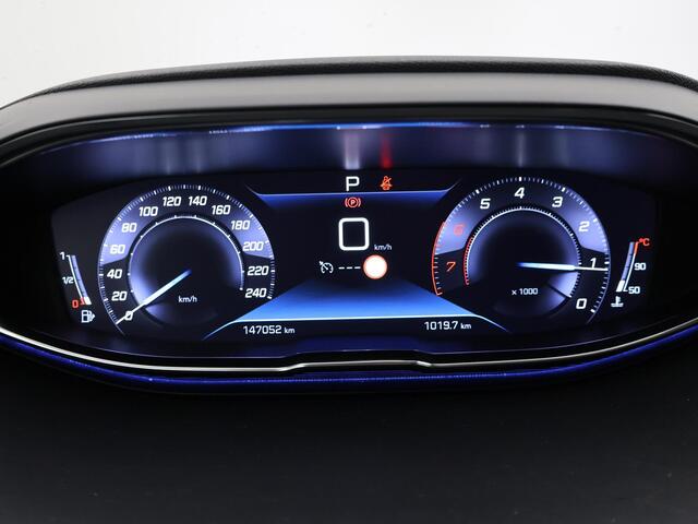 Peugeot 3008 1.2 PT 130 PK AUT. + TREKHAAK | 18 INCH | CAMERA | APPLE CARPLAY