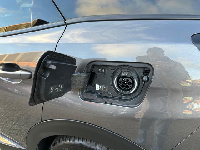 Peugeot 3008 1.6 HYBRID ALLURE