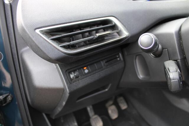 Peugeot 3008 1.2 PureTech 130pk Allure Airco Navi Camera Carplay Zeer mooi