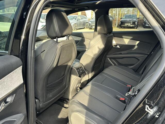 Peugeot 3008 1.6 HYbrid4 300 GT VAN: ¤30.900,- VOOR: ¤27.877,- UW EINDEJAARSVOORDEEL: ¤3.023,- PHEV| PANO| ADAPTIVE CRUISE CONTROL| CAMERA|