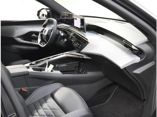 Peugeot 3008 e-3008 GT Exclusive 210PK 73 kWh | Panoramadak | FOCAL Audio | Stoelverwarming Voor/Achter | Adaptive CruiseControl met Stop&Go | Elektrische Klep | Lederen Bekleding | 360 Camera | Dodehoekdetecie | ClimateControl | Warmtepomp | Keyless Entry/Start |