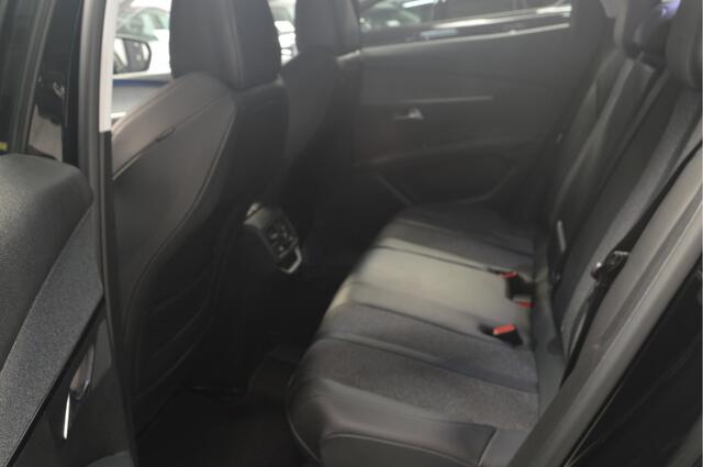 Peugeot 3008 1.2 PureTech Blue Lease Premium // CLIMA // CRUISE // CAMERA // NAVI // CARPLAY // EL.ACHTERKLEP //