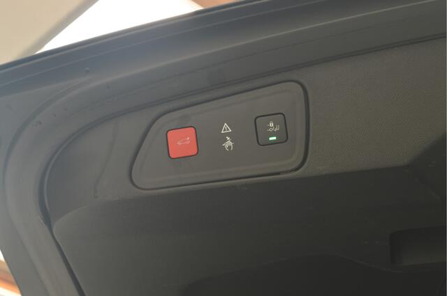 Peugeot 3008 1.2 PureTech Blue Lease Premium // CLIMA // CRUISE // CAMERA // NAVI // CARPLAY // EL.ACHTERKLEP //