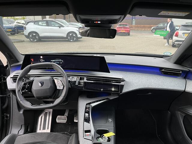 Peugeot 3008 E GT Avantage 210 73 kWh WARMTEPOMP | DODE HOEKCENSOR | DEALER ONDERHOUDEN | BTW VERREKENBAAR | RIJKLAARPRIJS incl. 12mnd BOVAG | 100% ongeval verleden vrij.