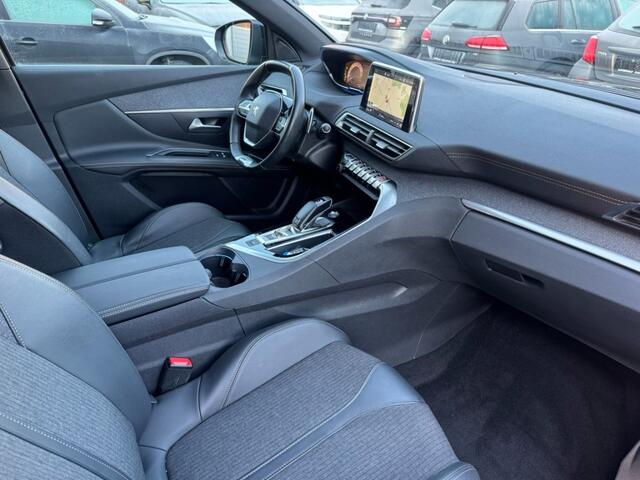 Peugeot 3008 1.2 130PK GT-Line Automaat Led Camera Pano Cruise Navi Keyless