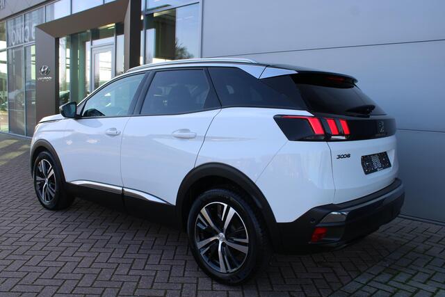 Peugeot 3008 1.2 PureTech 130pk Allure Automaat Airco Navi Camera Carplay Zeer mooi