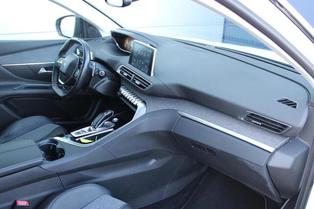 Peugeot 3008 1.2 PureTech 130pk Allure Automaat Airco Navi Camera Carplay Zeer mooi