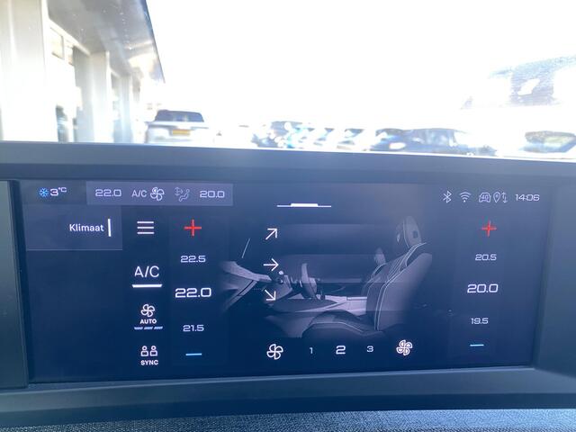 Peugeot 3008 1.2 Hybrid 145 Allure | Automaat | Achteruitrij camera | Apple carplay | Electronic climate controle | Parkeersensoren achter |