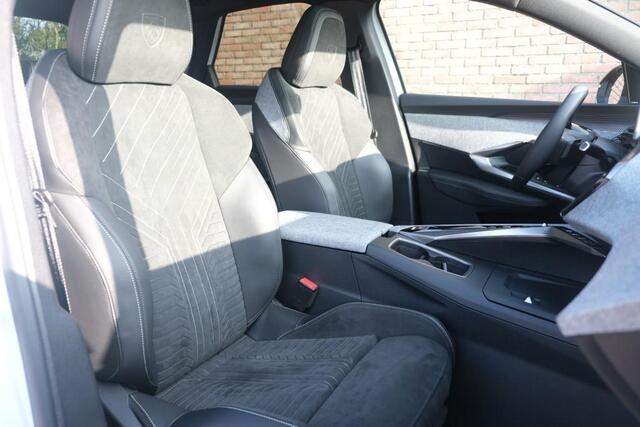 Peugeot 3008 1.2 Hybrid 145pk e-DCS6 GT | Navi | App Connect | Panoramadak | Focal Audio | Alcantara | Camera | Elektrische Achterklep | Winter Pakket