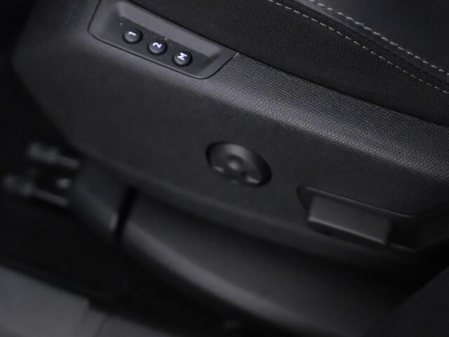 Peugeot 3008 1.2T 130PK Automaat Blue Lease Premium Avantage