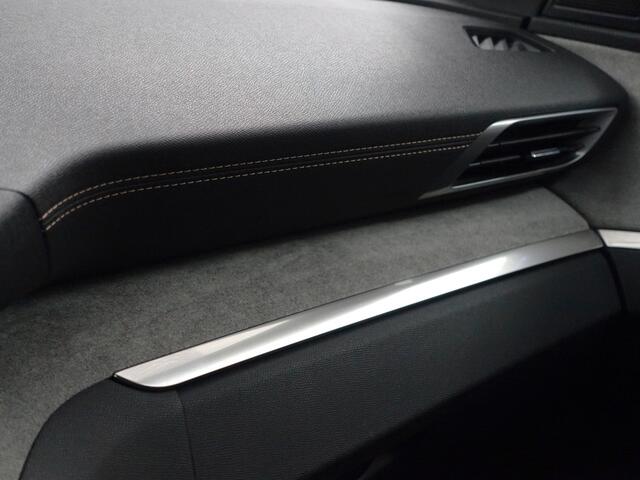 Peugeot 3008 1.2 PureTech GT Pack Business Aut- Two Tone, Sfeerverlichting, Carplay, Android Auto, Premium Xenon Led