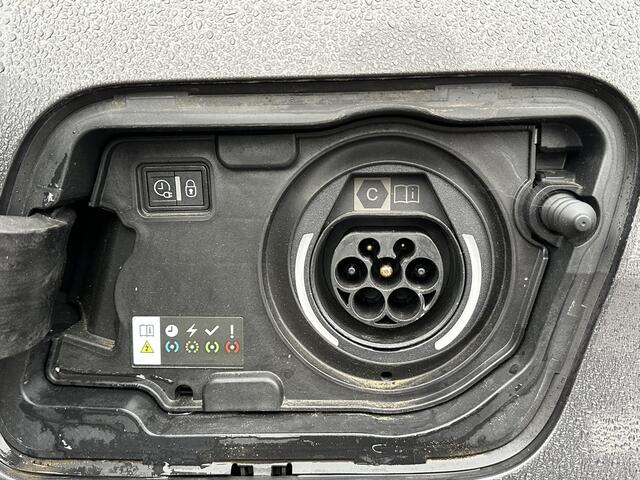 Peugeot 3008 1.6 HYbrid 225 Allure Pack Business PHEV| 23.000KM! | STANDKACHEL| ACHTERUITRIJCAMERA| APPLE CARPLAY/ ANDROID AUTO| RIJKLAARPRIJS INCL. 12 MND BOVAG GARANTIE